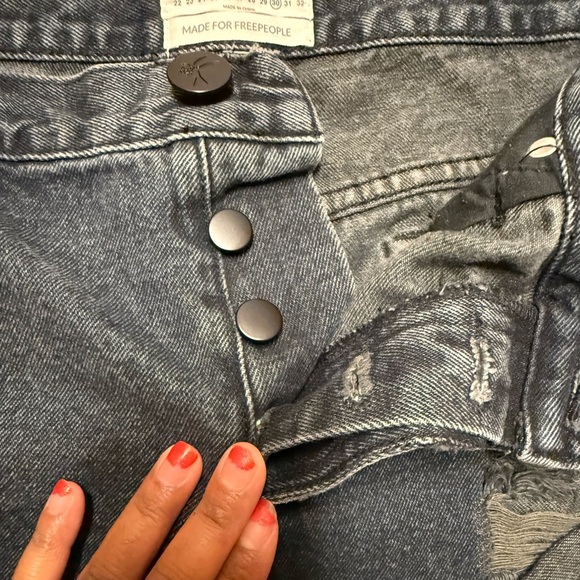 One Teaspoon for Free People Black Bandits Shorts Distressed Relaxed Fit Size 30 - Picture 4 of 6